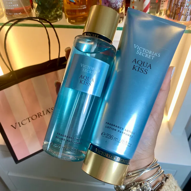 Aqua Kiss