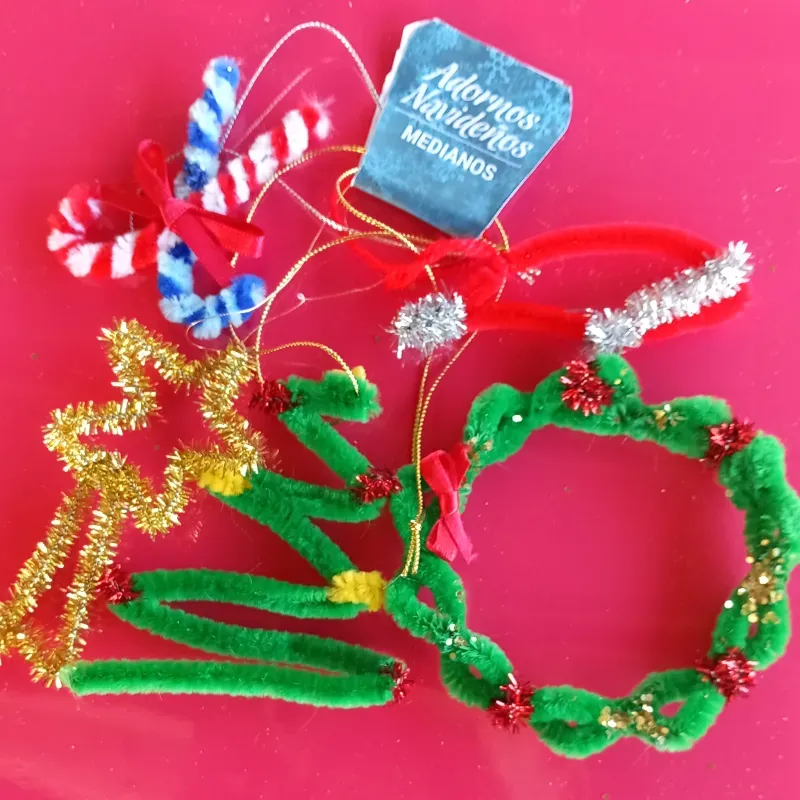 Adornos navideños medianos limpia pipas