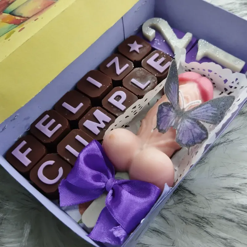Caja sencilla "Feliz Cumple"