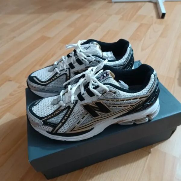 New Balance 1906R