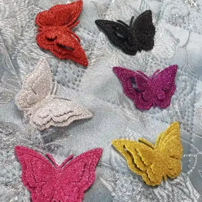 Mariposa troquelada de foami