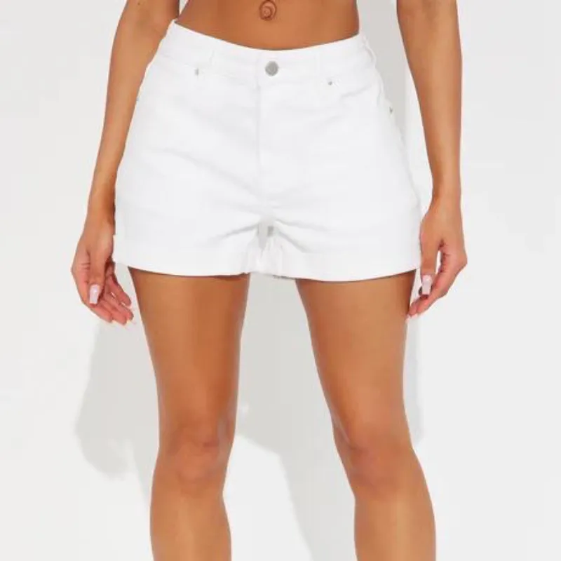 Short blanco