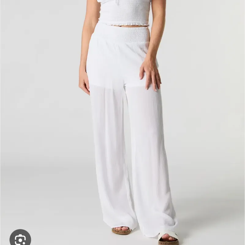 Pantalon ancho de hilo blanco