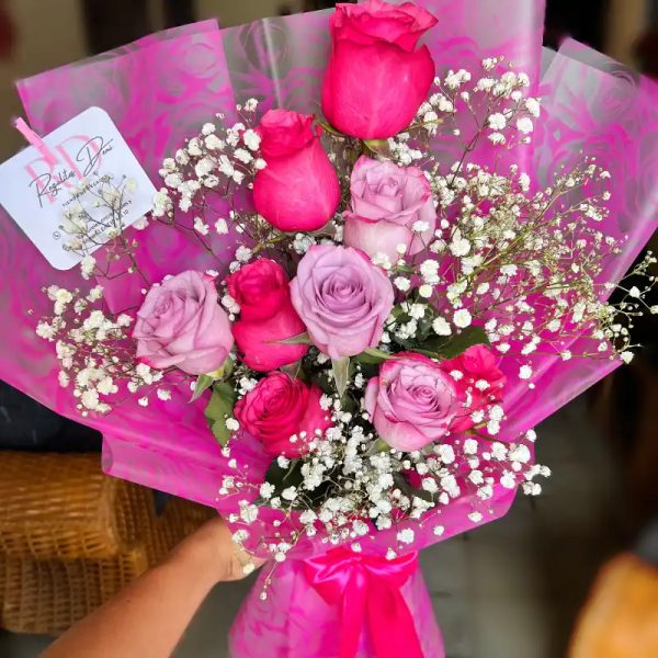 Ramo de 8 rosas naturales