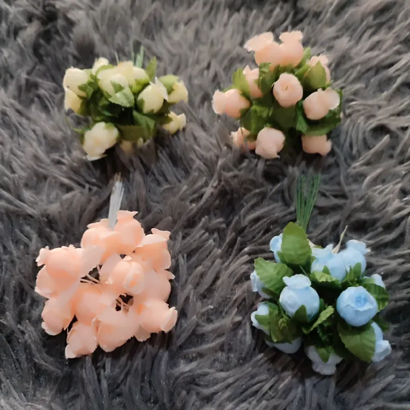 Ramo de flores de botón 12 unidades
