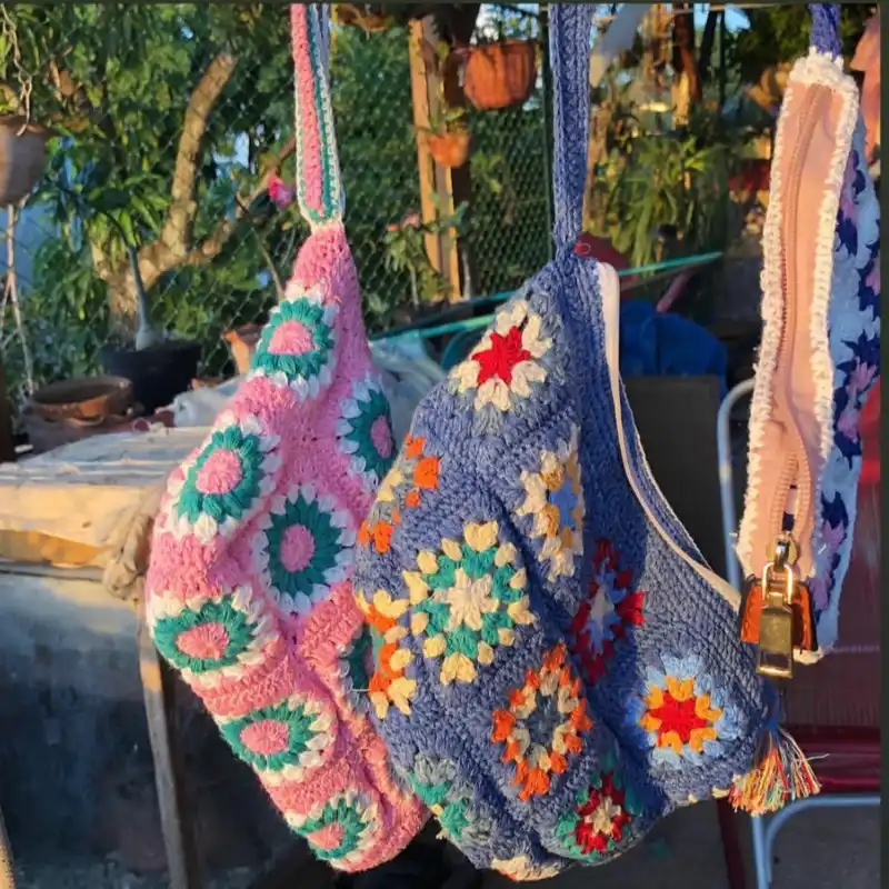 Bolsos para maquillaje y otros..