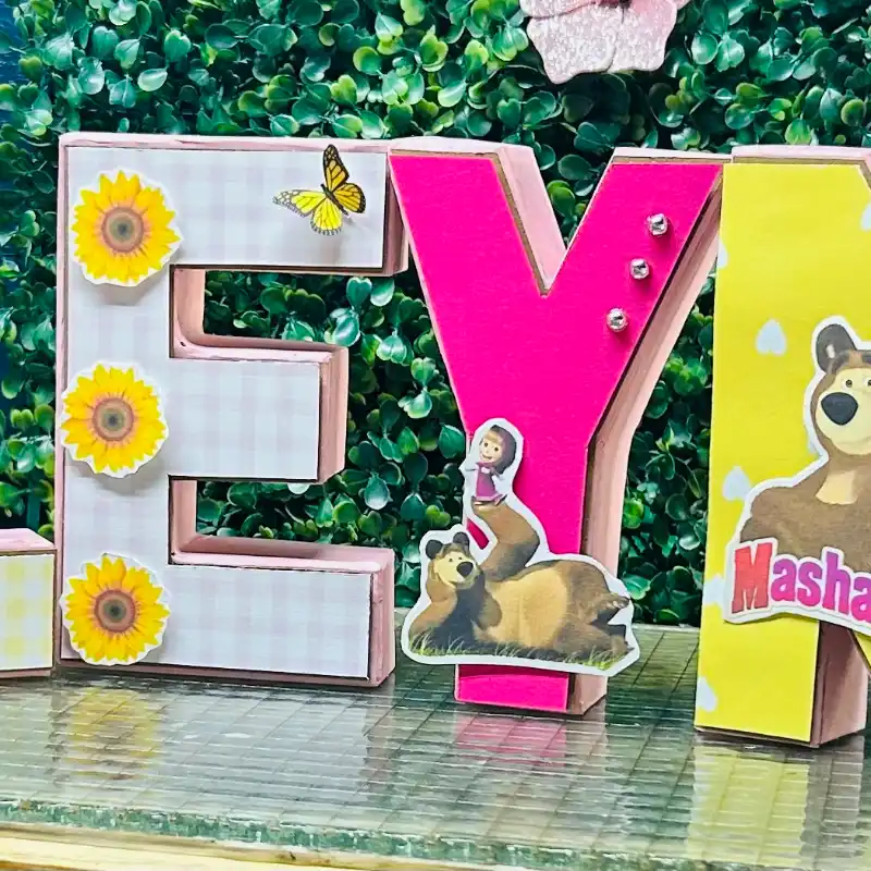 Letras 3D masha
