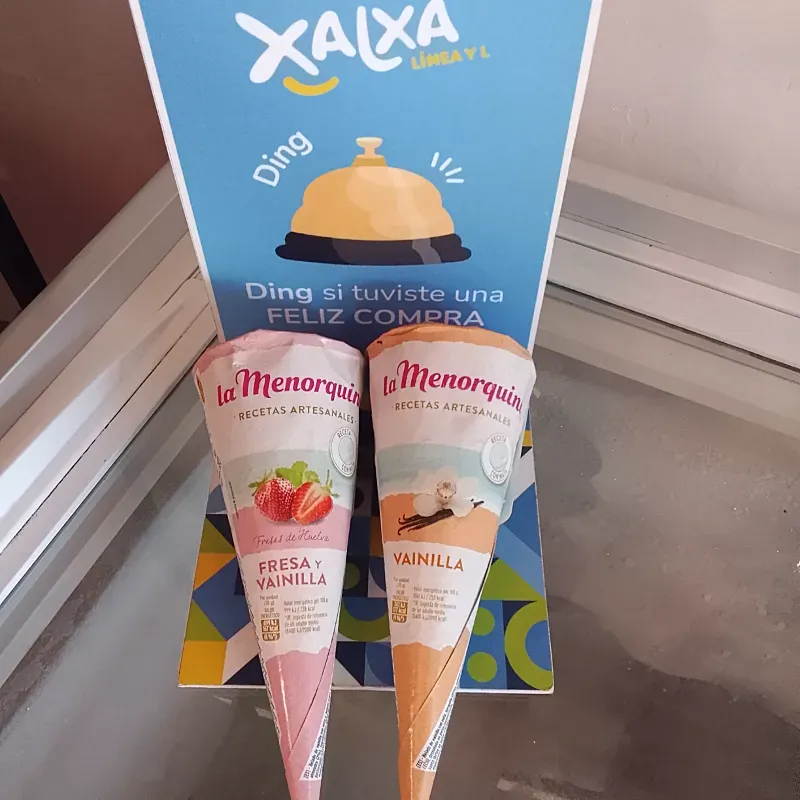 Cono de Helado La Menoquina Vainilla y Fresa