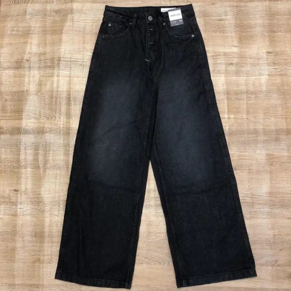 Pantalón de pata ancha mezclilla negra