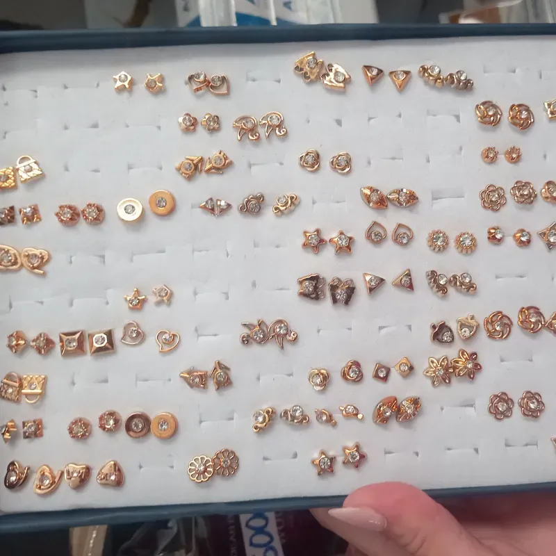 Aretes antialérgicos