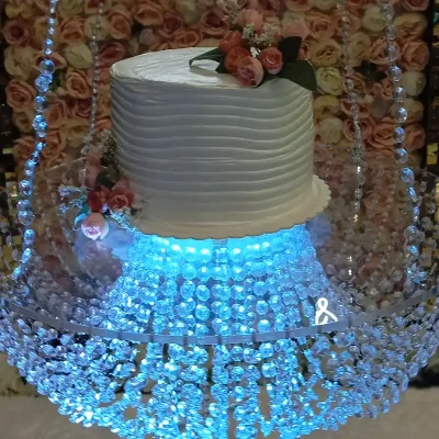 Mesa Para Cake Suspendida en el aire