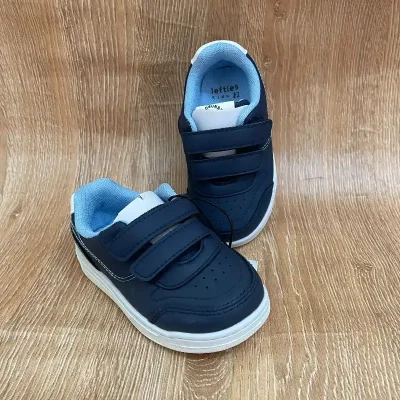 Zapatos color azul oscuro