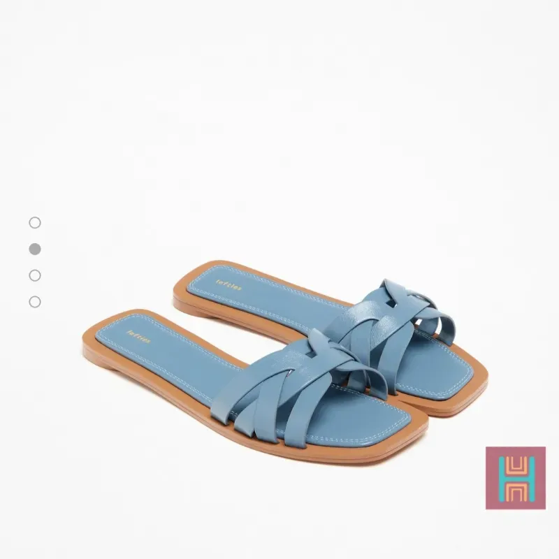 SANDALIA PLANA TRENZADA AZUL LEFTIES