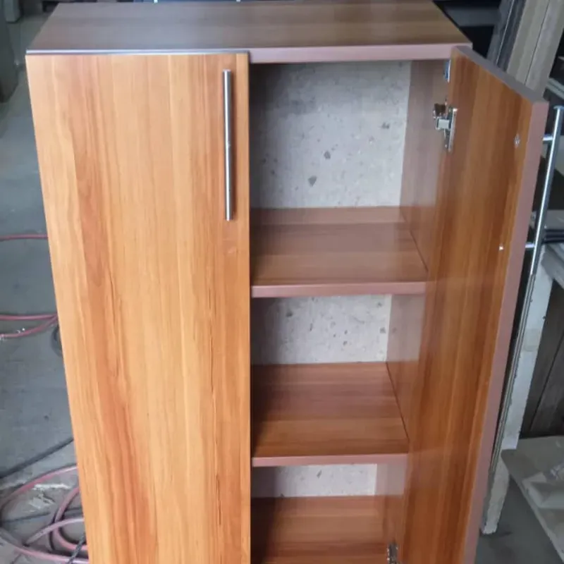 Archivero con puertas