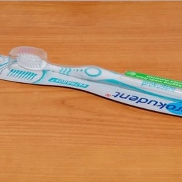 CEPILLO DE DIENTES