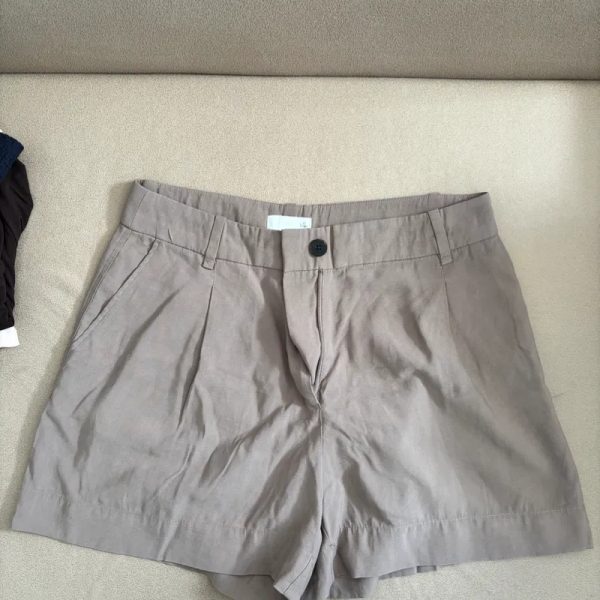 Short de tela beige