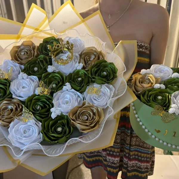 Ramo de flores artificiales con estuche