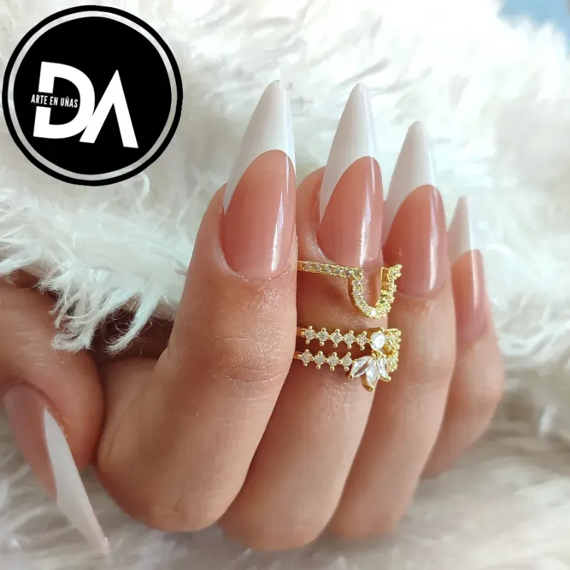 Uñas de soft gel medianas