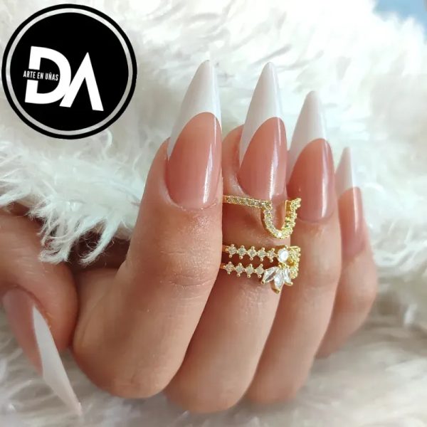 Uñas de soft gel medianas