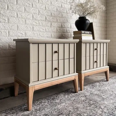 Pareja de mesitas de noche No. 4