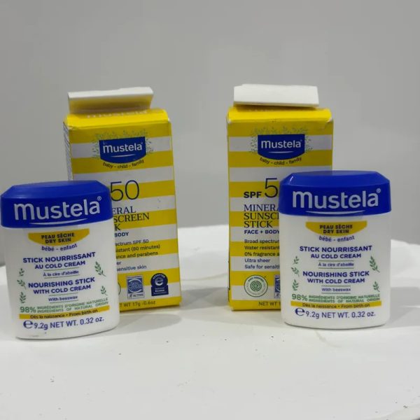 Set Mustela para bebés de protector solar en barra y barra hidratante
