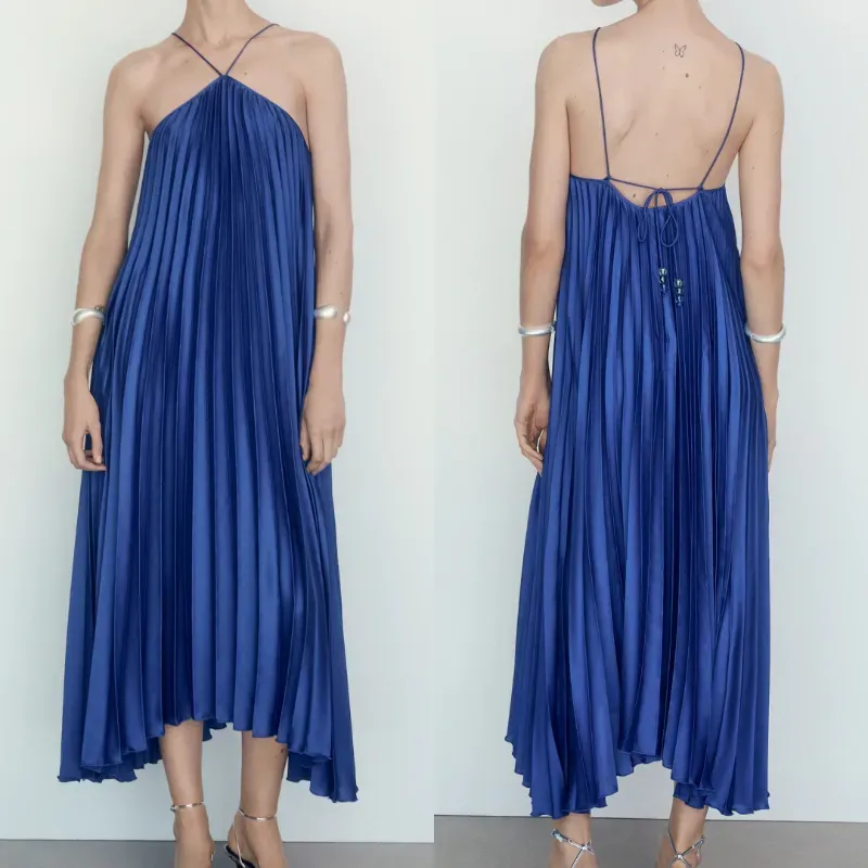 Vestido plisado cuello halter