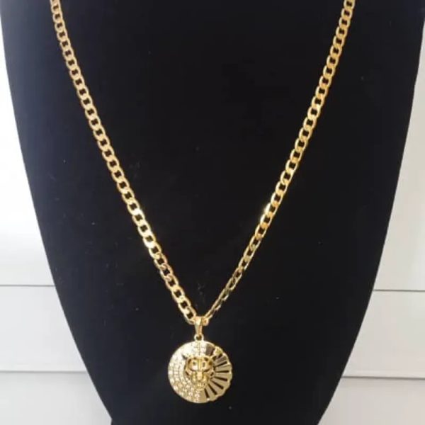 Cadena estilo Cubana