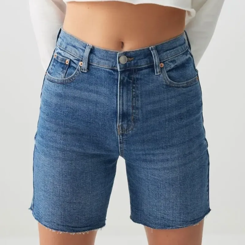 Bermuda mezclilla oscura