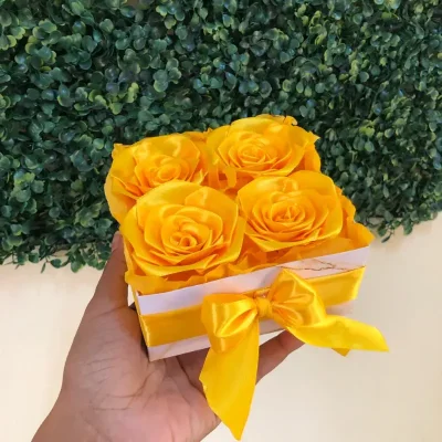 Caja 4 rosas 