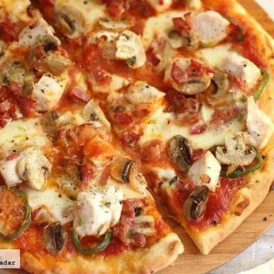Pizza c/ Queso Blanco y Pollo