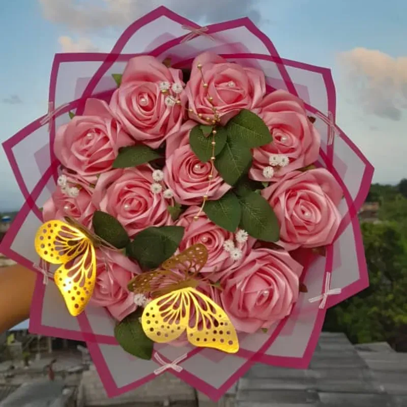 Ramo de Rosas Eternas 