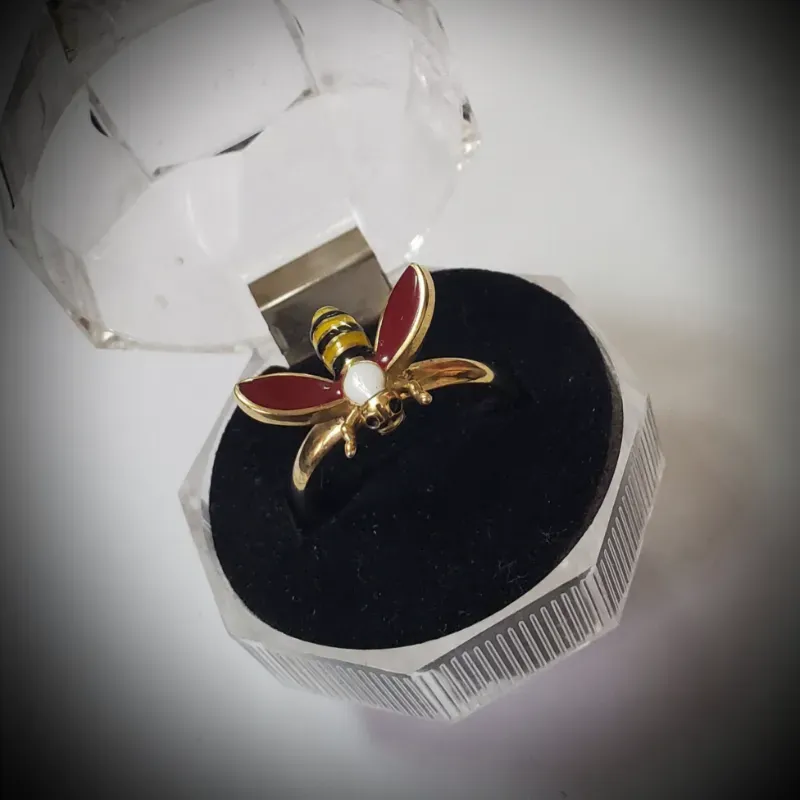 10K Abeja gucci $200