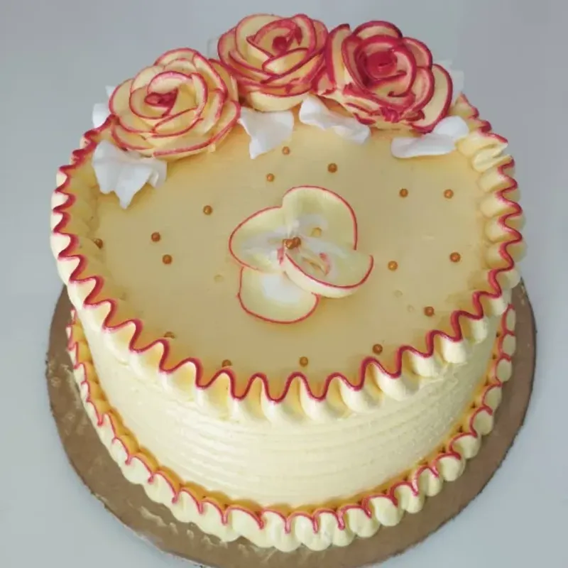CAKE CON CUBIERTA DE MERENGUE