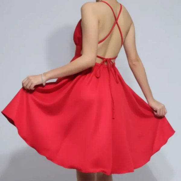 Vestido ajustable de tirantes con espalda descubierta