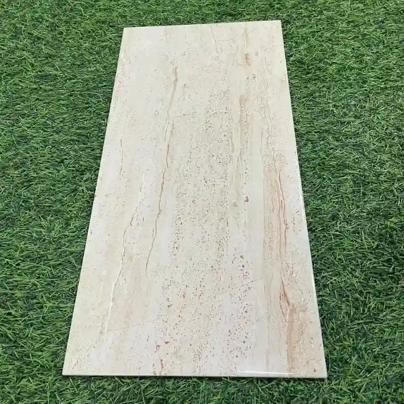 Losa de cerámica crema brillo 25x50cm