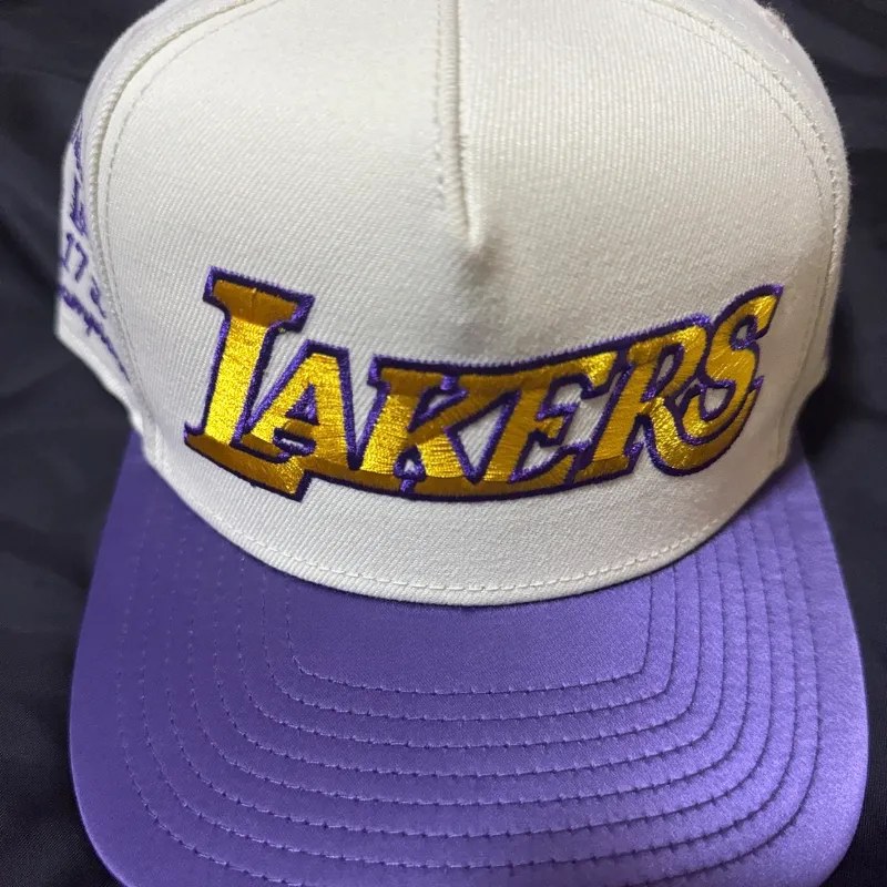 New Era /Purple Los Angeles Lakers