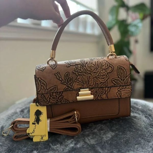 Cartera carmelita