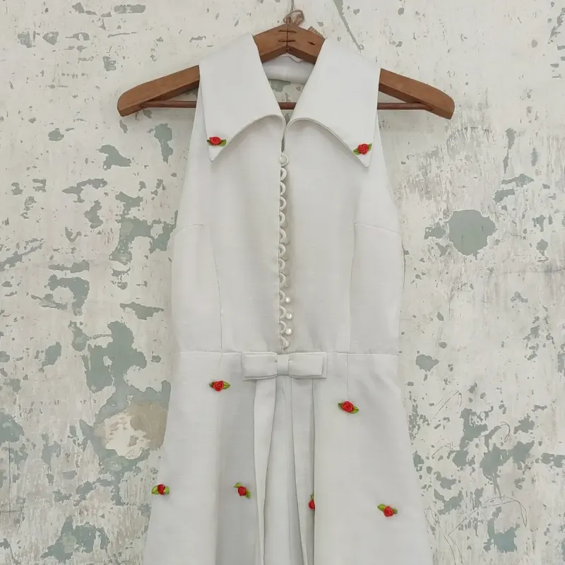 Monito short blanco con flores