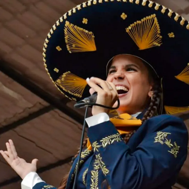 Mariachis Olivia traje azul