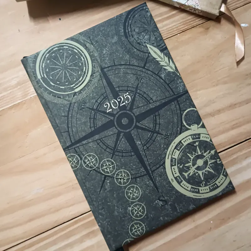 Agenda de brújulas negra