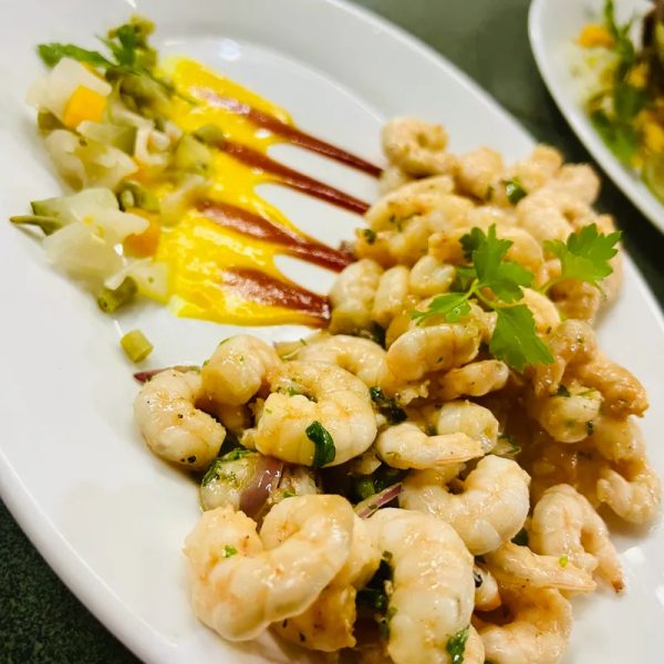 Camarones al ajillo