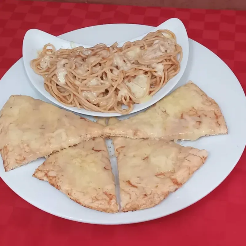 PIZZA-GHETTI                               CON QUESO