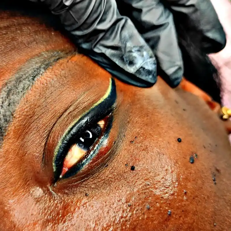 Delienado superior ( 2 líneas)