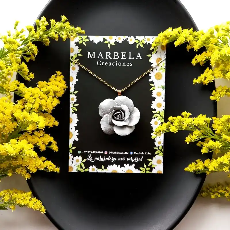 ✨Cadena de Rosa Gris✨