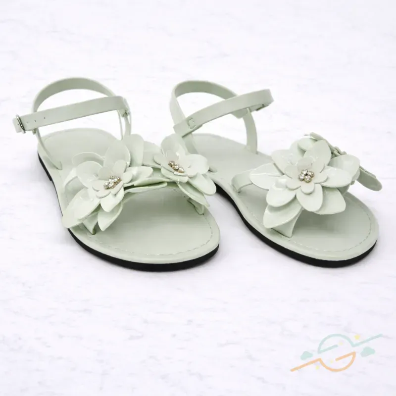 Sandalia verde ZARA #0001