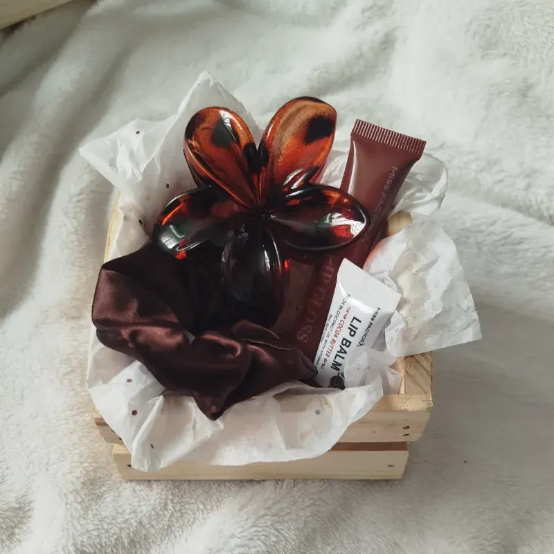 Caja de regalo Mini Latte girl ☕✨