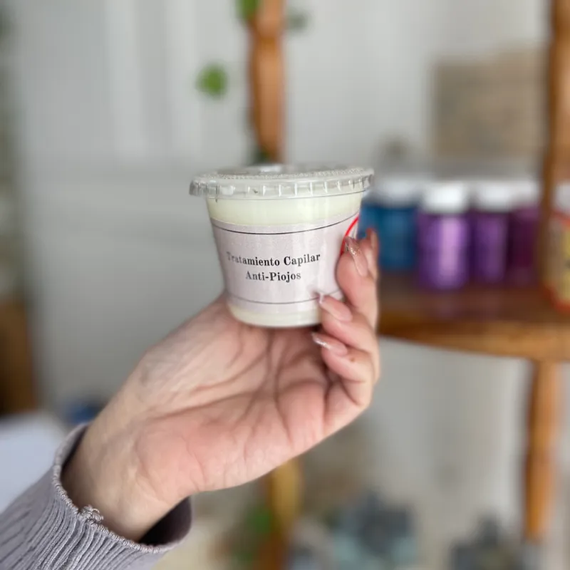 Tratamiento capilar anti piojos 