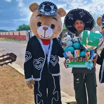 1️⃣Osito Mariachis 