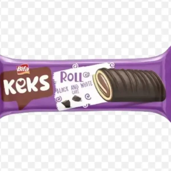 Rollito de chocolate y vainilla rellenos con crema de chocolate