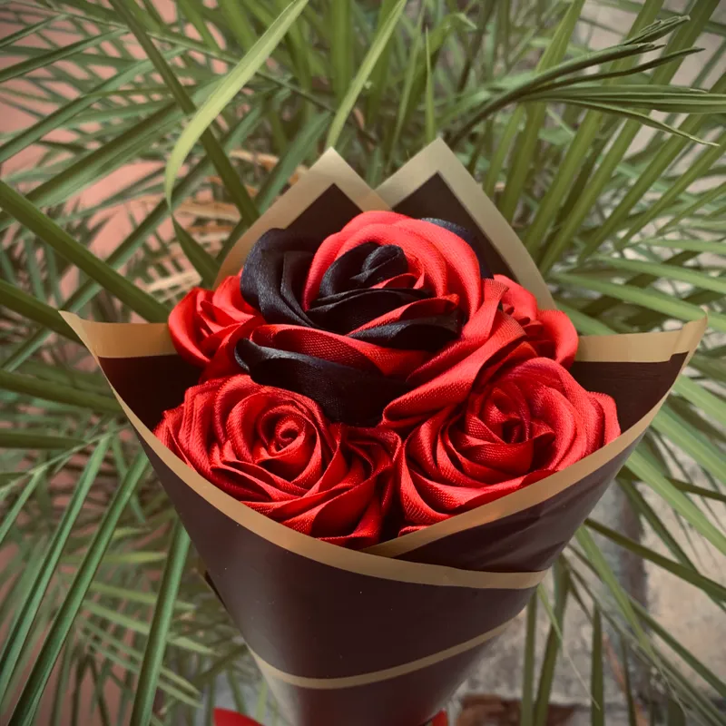 Ramo de cinco flores